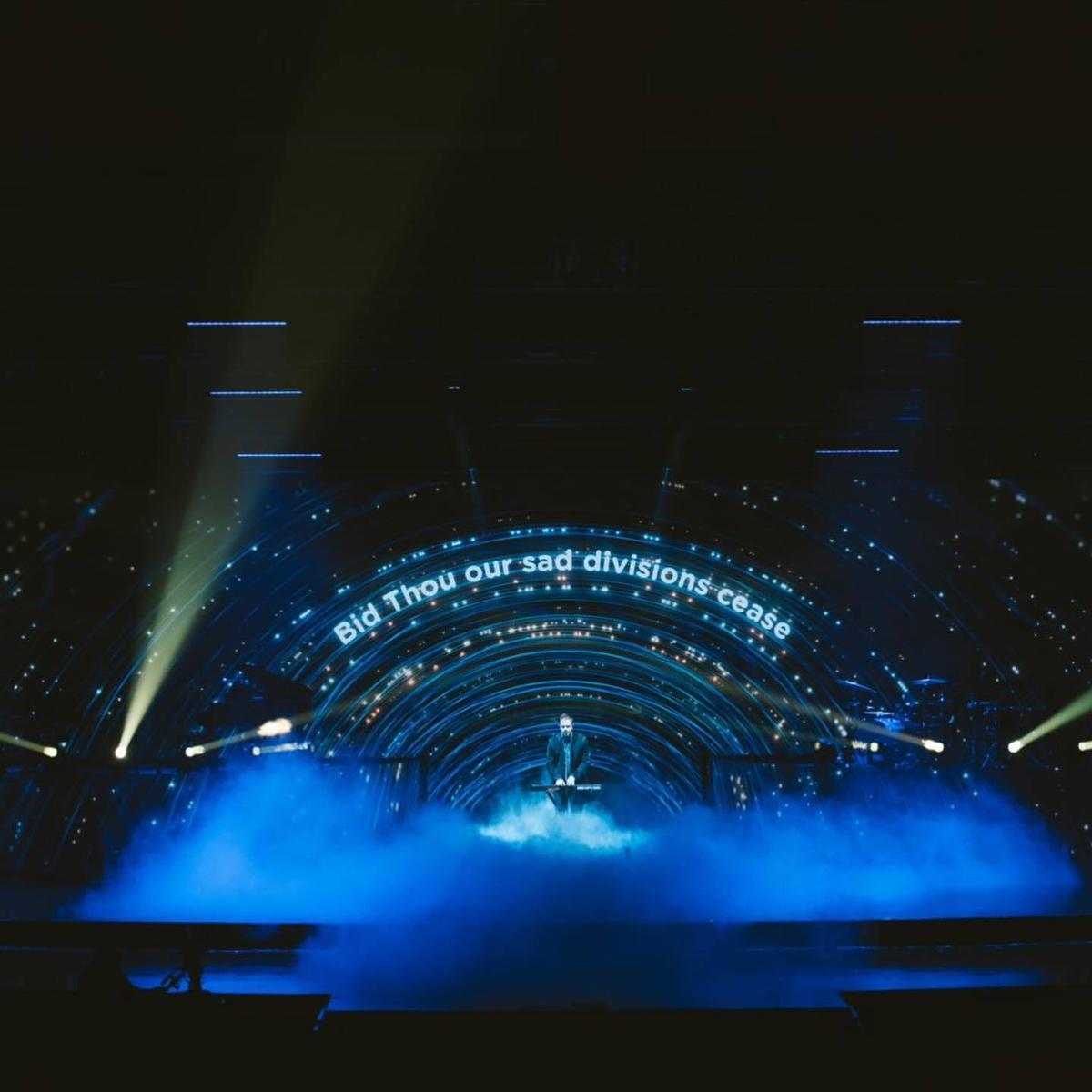 Show with lighting and smoke